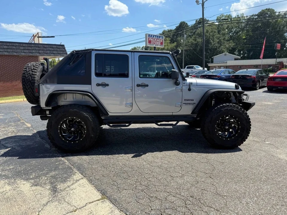 2017 Jeep JK Wrangler - Image 4 of 11