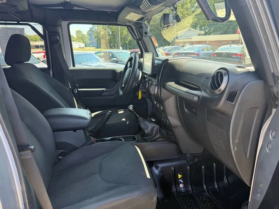 2017 Jeep JK Wrangler - Image 6 of 11