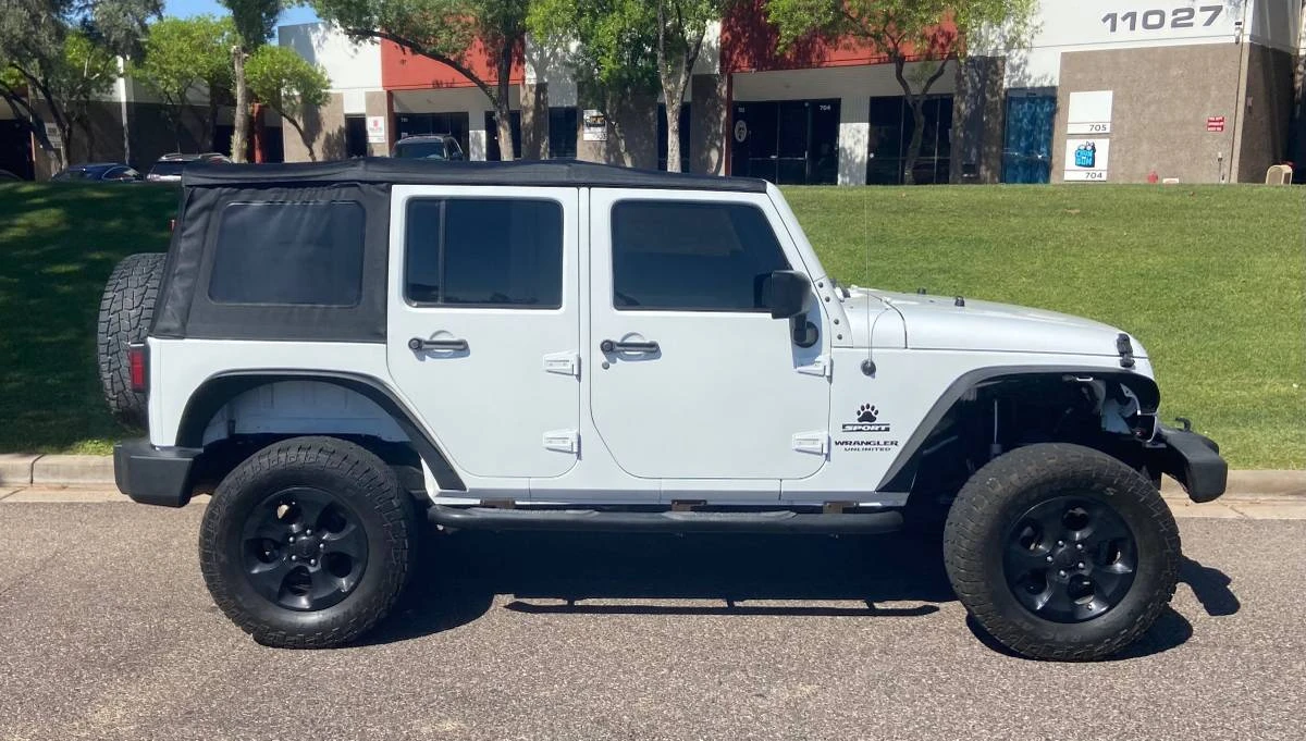2017 Jeep JK Wrangler - Image 13 of 21