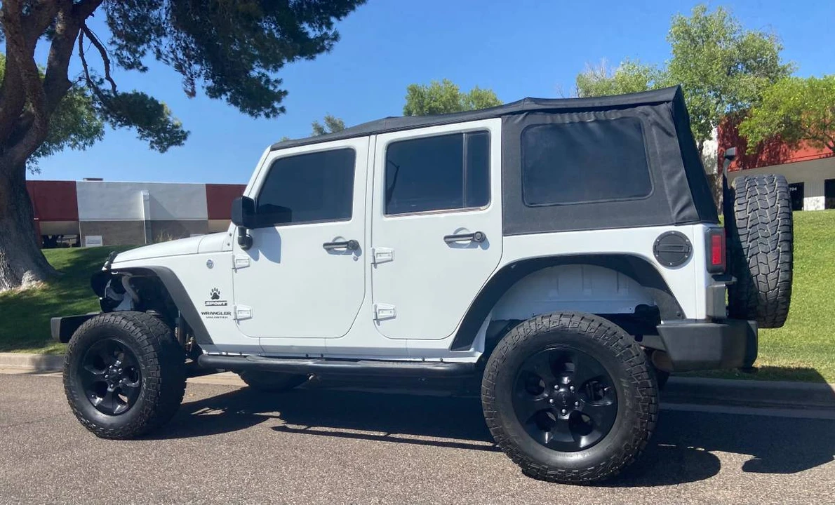 2017 Jeep JK Wrangler - Image 16 of 21