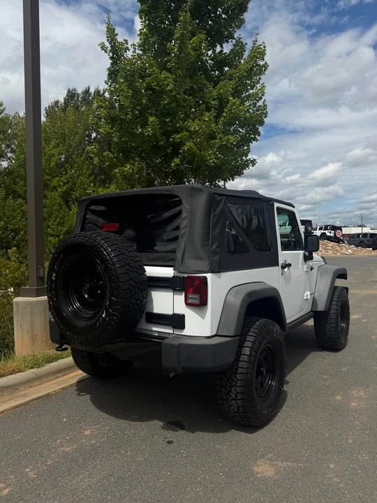 2017 Jeep JK Wrangler - Image 6 of 12