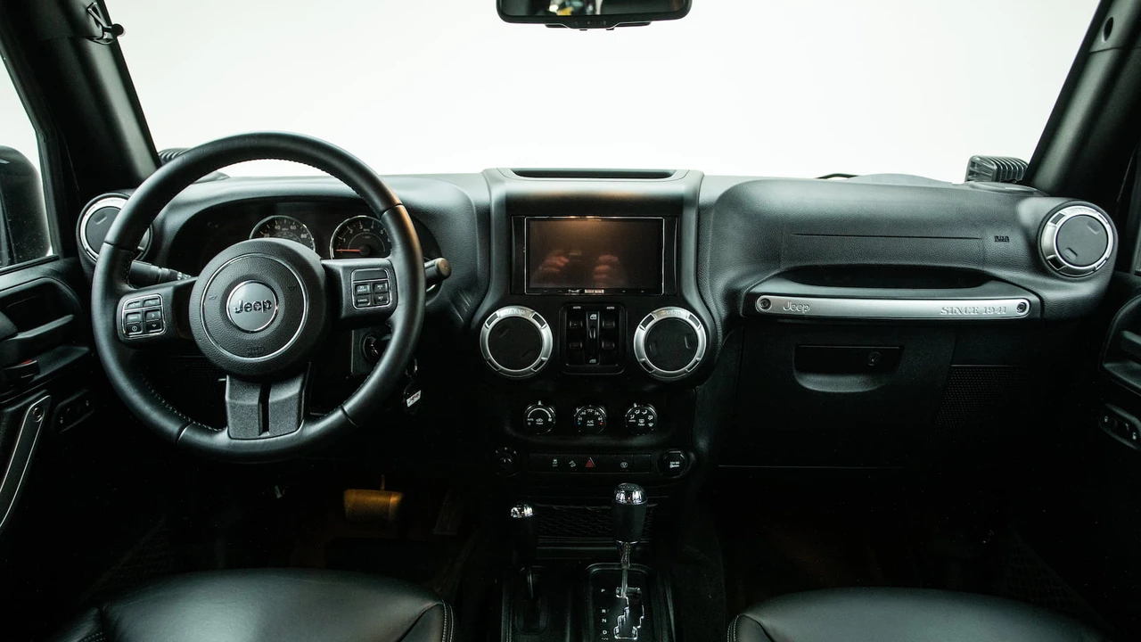 2017 Jeep JK Wrangler - Image 4 of 31