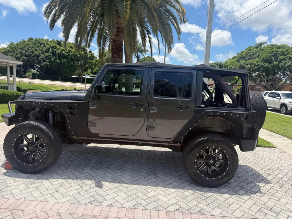 2017 Jeep JK Wrangler - Image 2 of 16