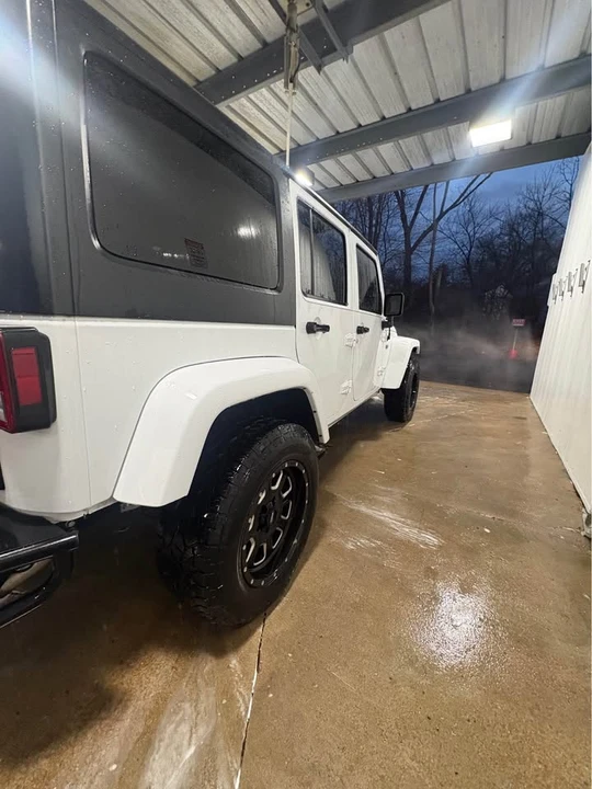 2017 Jeep JK Wrangler - Image 3 of 5