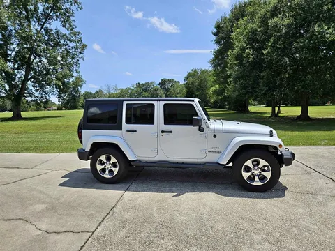 2017 Jeep Wrangler Unlimited Sahara