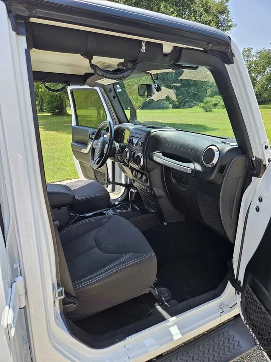 2017 Jeep JK Wrangler - Image 5 of 7