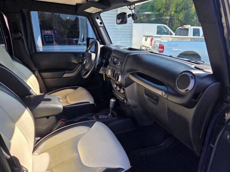 2017 Jeep JK Wrangler - Image 17 of 20
