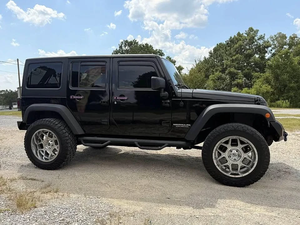 2017 Jeep JK Wrangler - Image 10 of 11