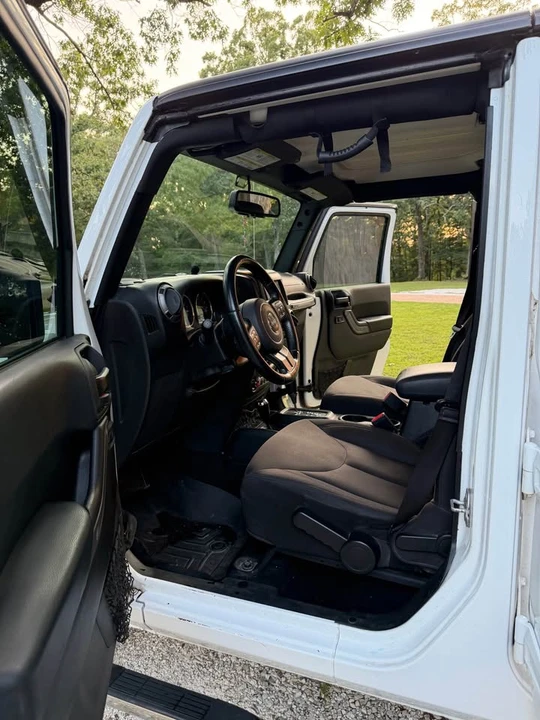 2017 Jeep JK Wrangler - Image 9 of 16