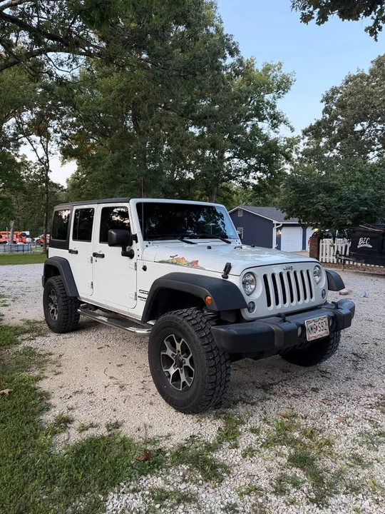 2017 Jeep JK Wrangler - Image 2 of 16