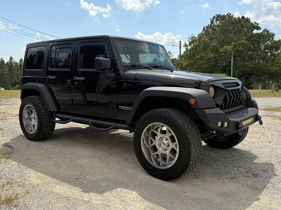 2017 Jeep JK Wrangler - Image 2 of 11