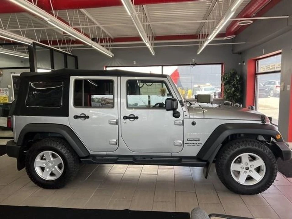 2017 Jeep JK Wrangler - Image 4 of 20