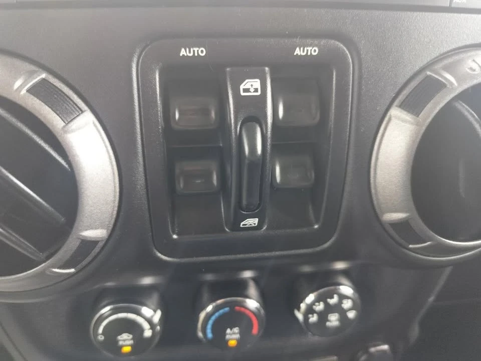 2017 Jeep JK Wrangler - Image 15 of 20
