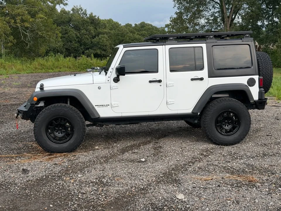 2017 Jeep JK Wrangler - Image 8 of 9