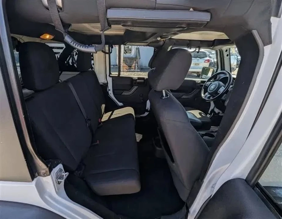 2017 Jeep JK Wrangler - Image 16 of 20