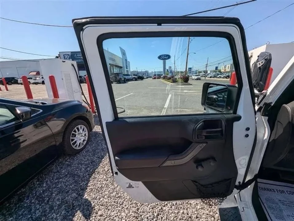 2017 Jeep JK Wrangler - Image 12 of 20