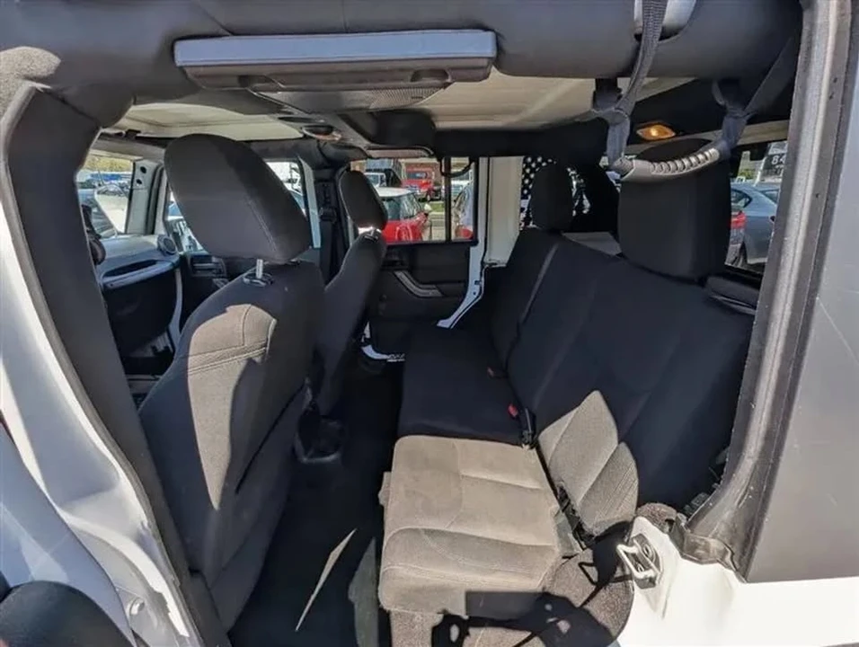 2017 Jeep JK Wrangler - Image 19 of 20