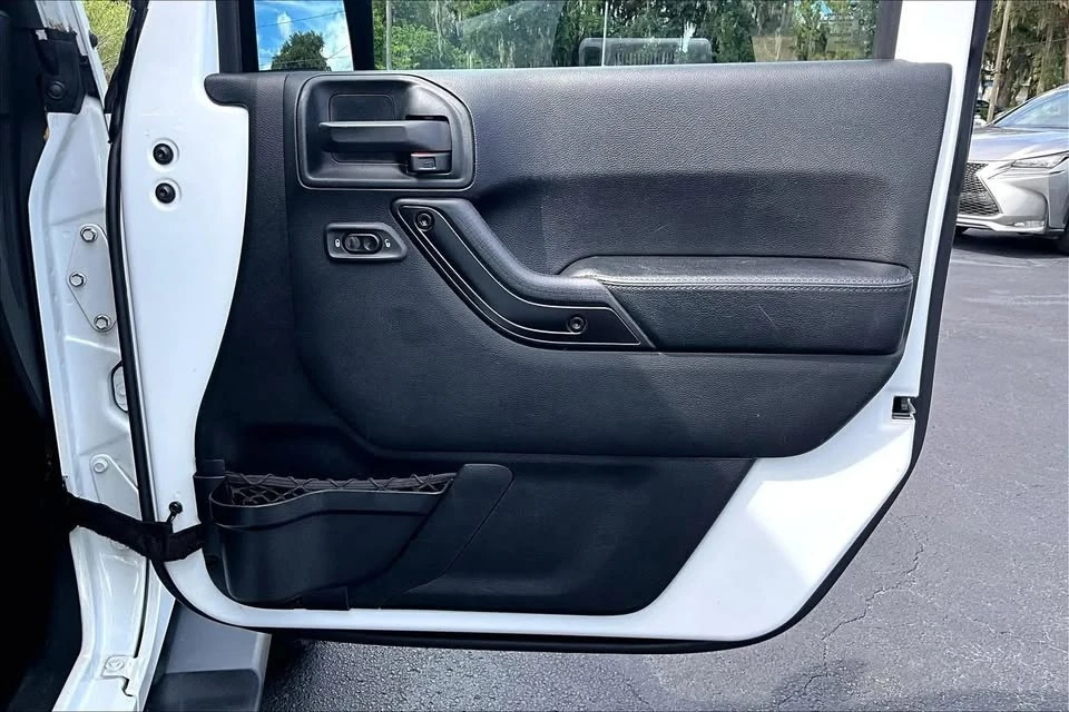 2017 Jeep JK Wrangler - Image 17 of 19