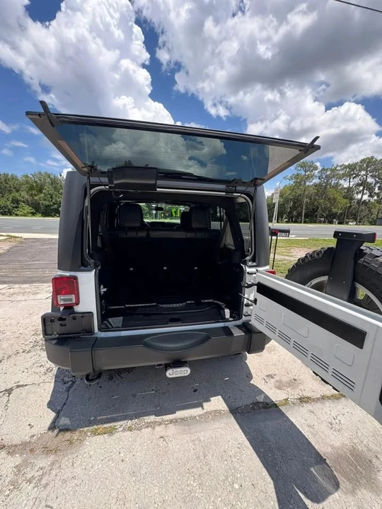 2017 Jeep JK Wrangler - Image 6 of 10