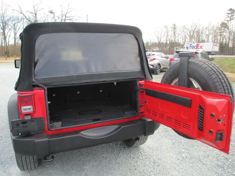 2017 Jeep JK Wrangler - Image 10 of 12