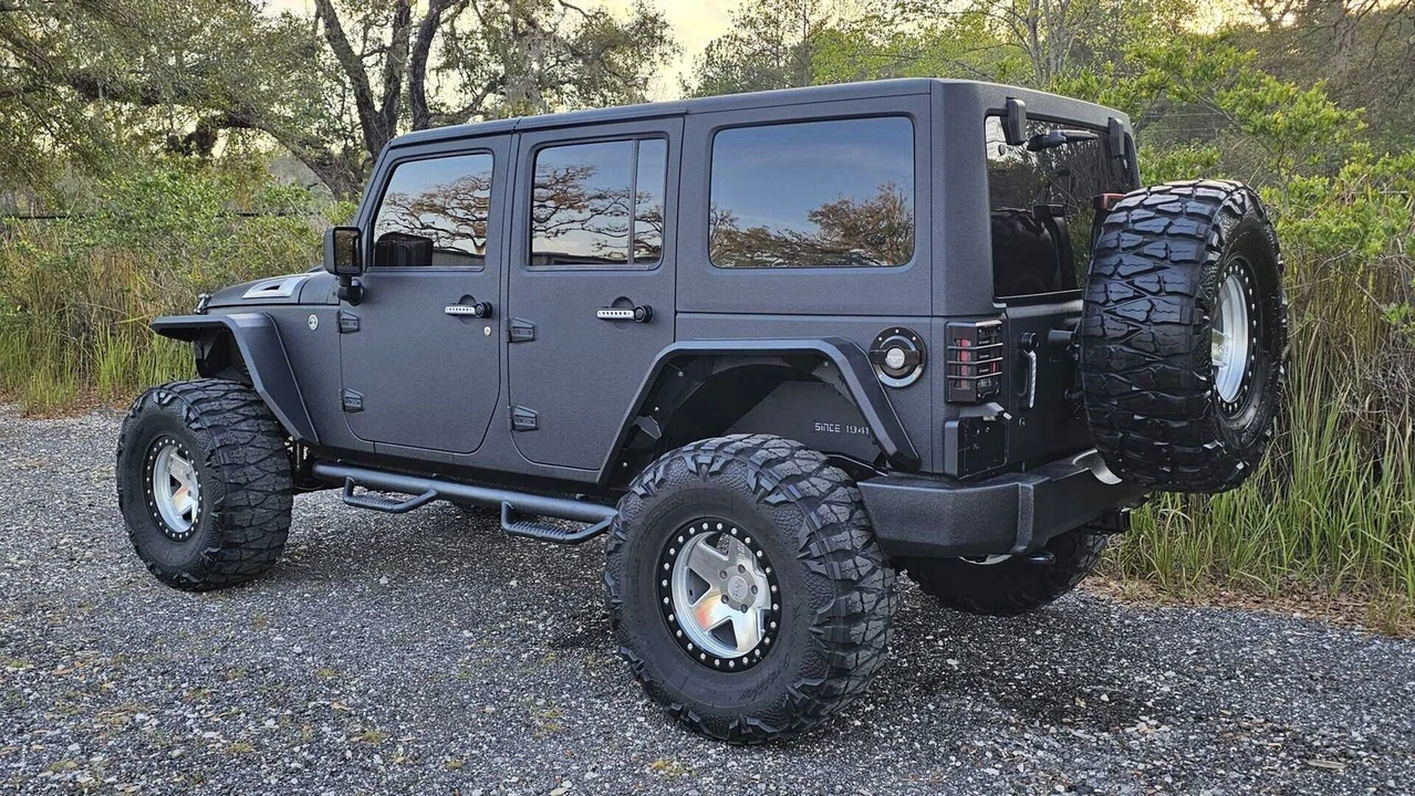 2017 Jeep JK Wrangler - Image 3 of 21