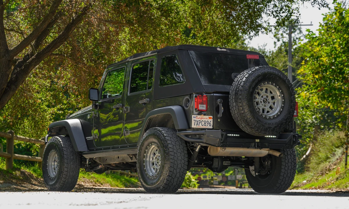 2017 Jeep JK Wrangler - Image 15 of 31