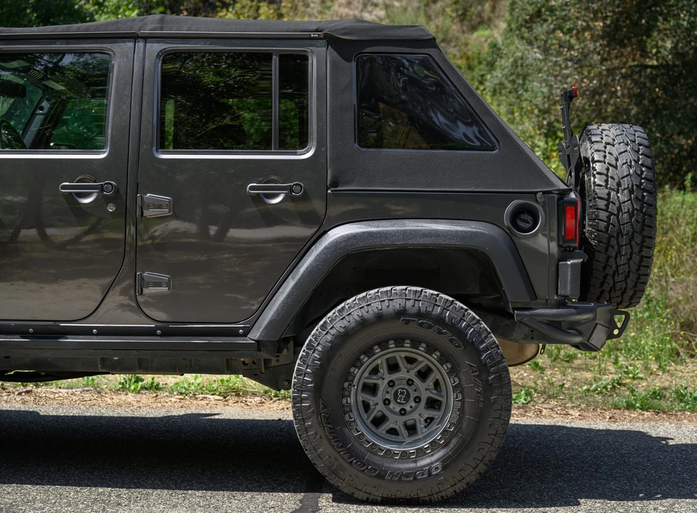 2017 Jeep JK Wrangler - Image 27 of 31