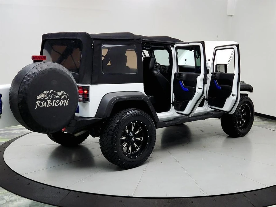2017 Jeep JK Wrangler - Image 11 of 12