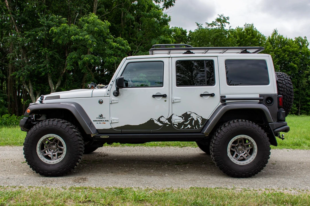 2017 Jeep JK Wrangler - Image 5 of 31