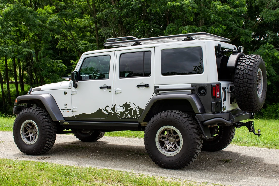 2017 Jeep JK Wrangler - Image 6 of 31
