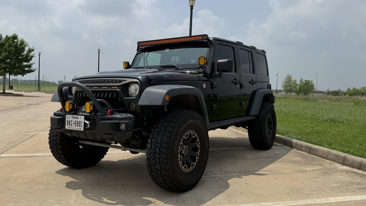 2017 Jeep JK Wrangler - Image 2 of 31