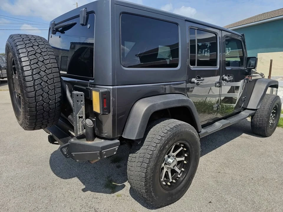 2017 Jeep JK Wrangler - Image 2 of 5