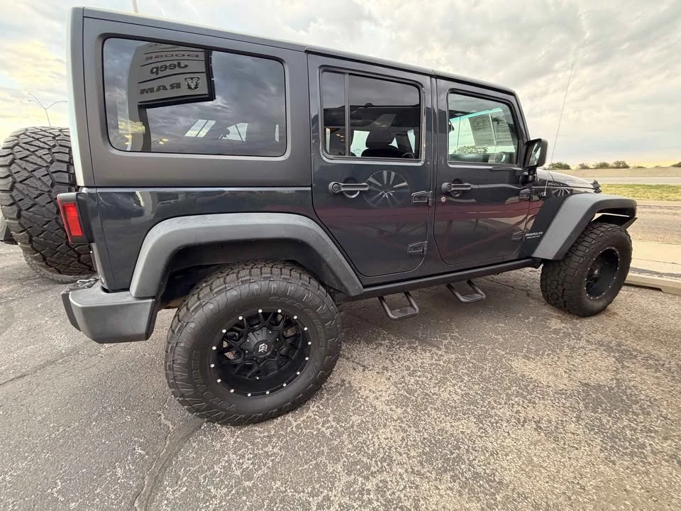 2017 Jeep JK Wrangler - Image 3 of 4
