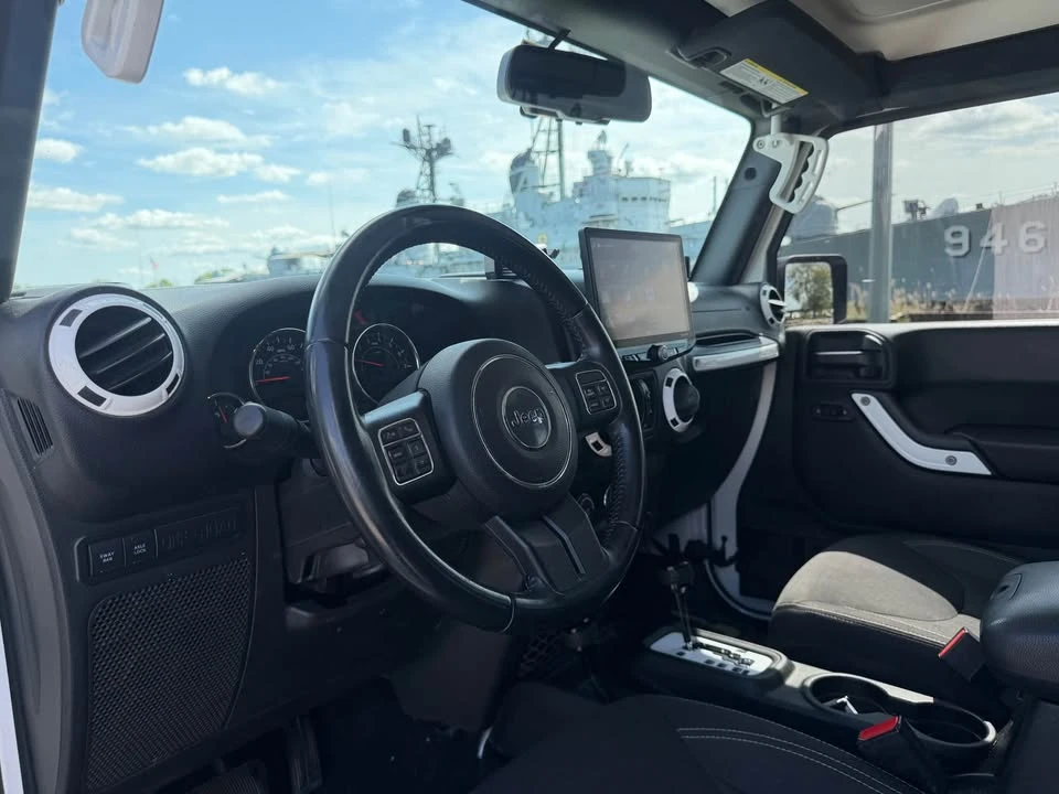 2017 Jeep JK Wrangler - Image 10 of 11