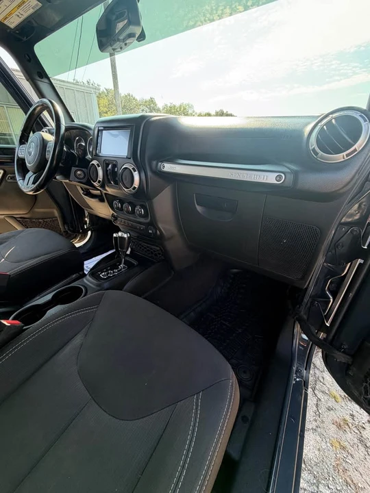2017 Jeep JK Wrangler - Image 15 of 20