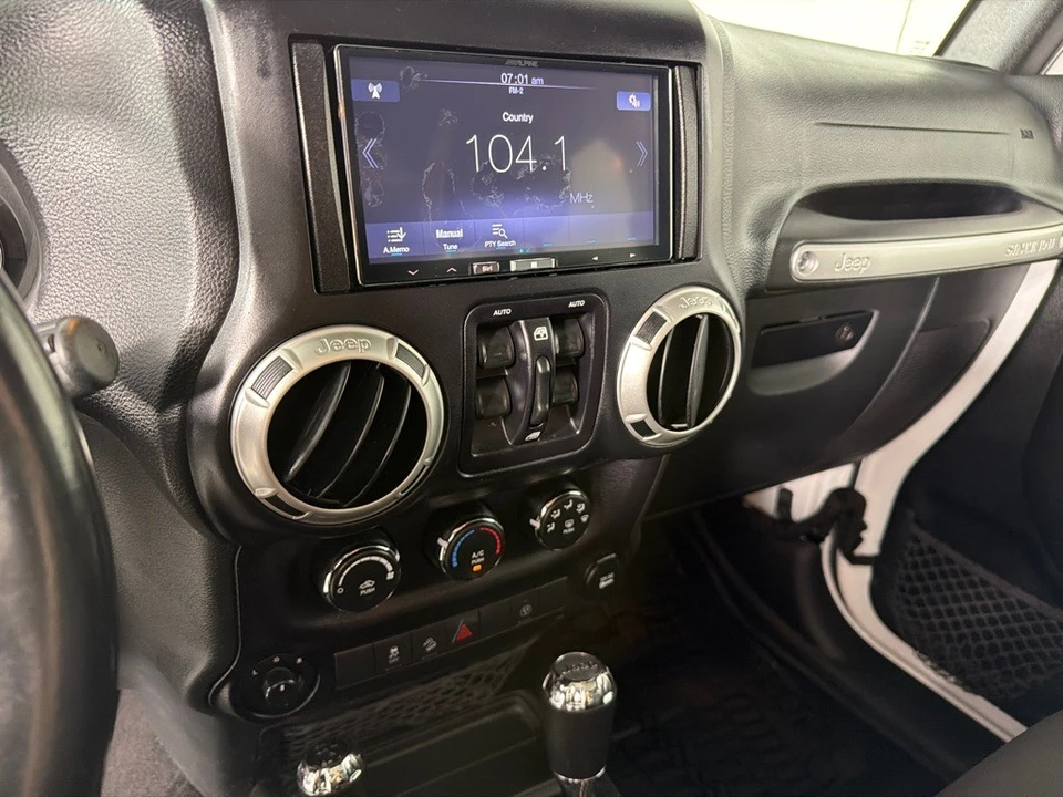 2017 Jeep JK Wrangler - Image 15 of 25