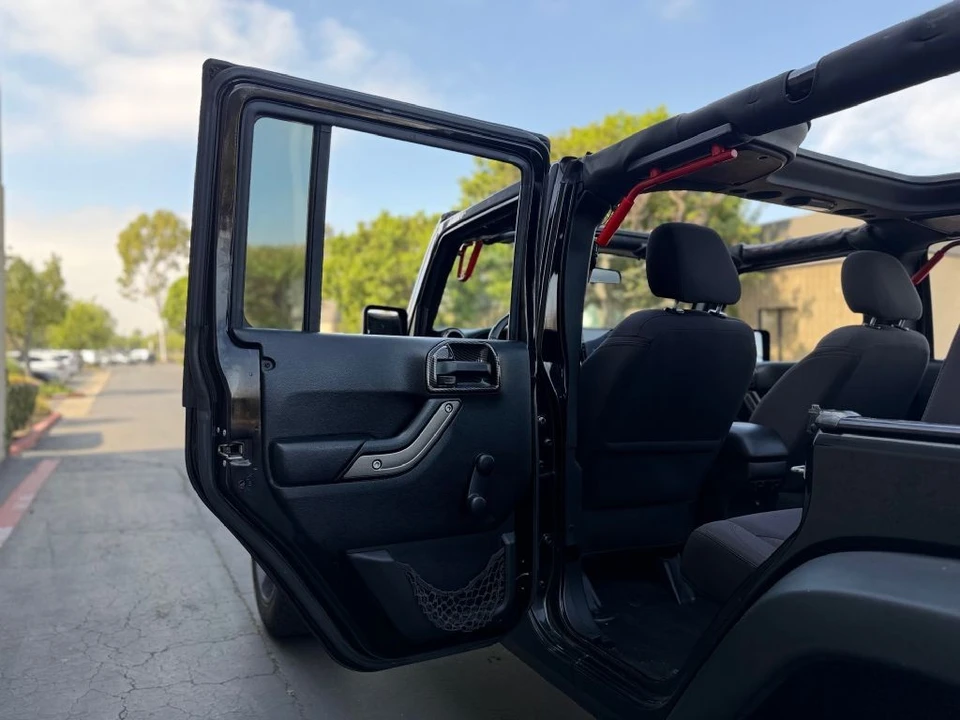 2017 Jeep JK Wrangler - Image 15 of 24