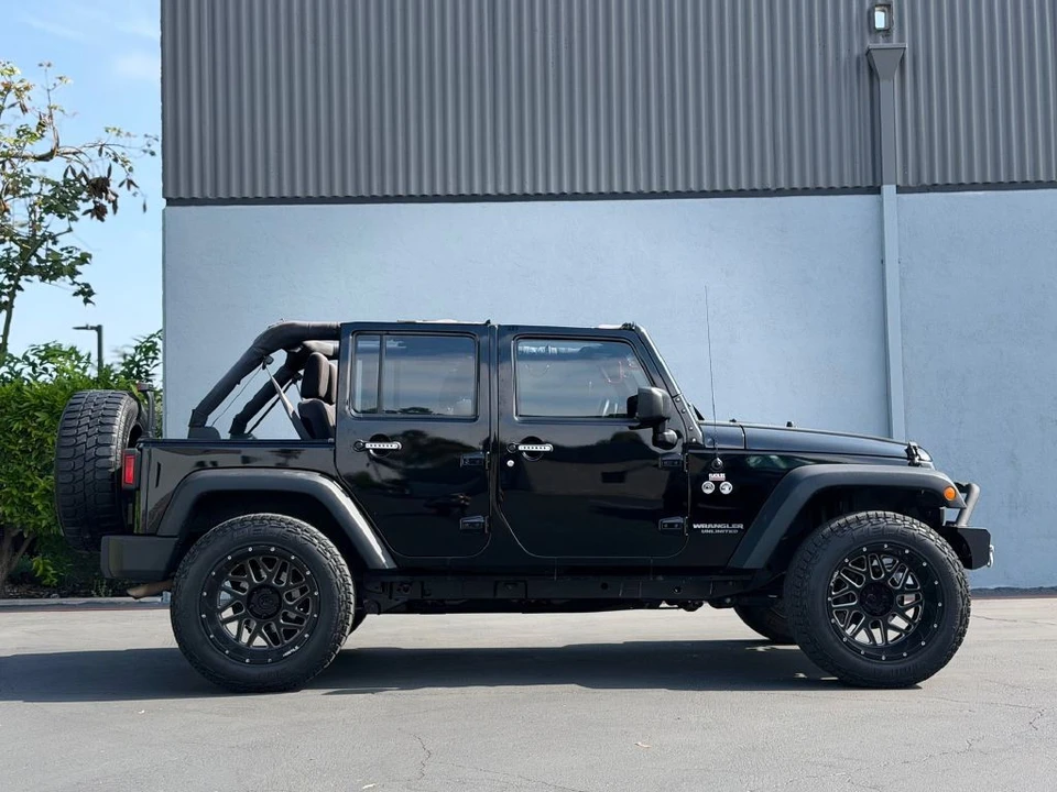 2017 Jeep JK Wrangler - Image 3 of 24