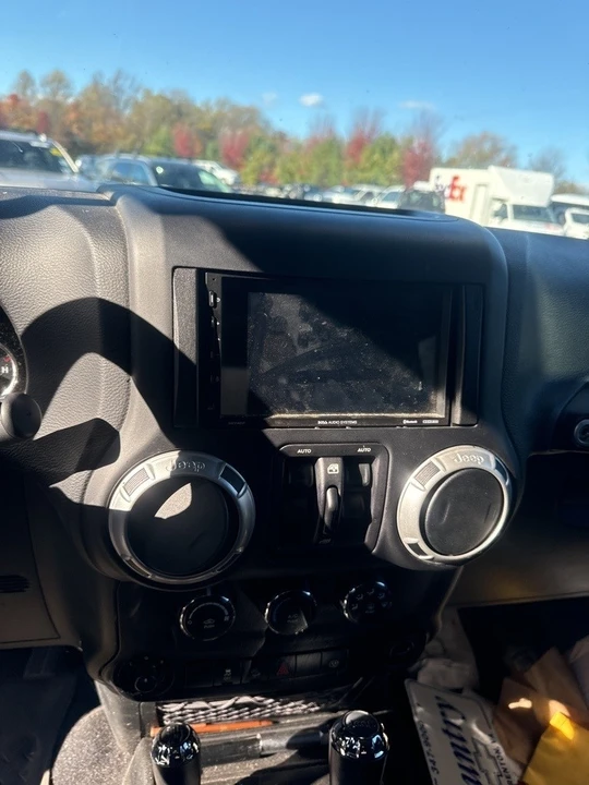 2017 Jeep JK Wrangler - Image 19 of 21