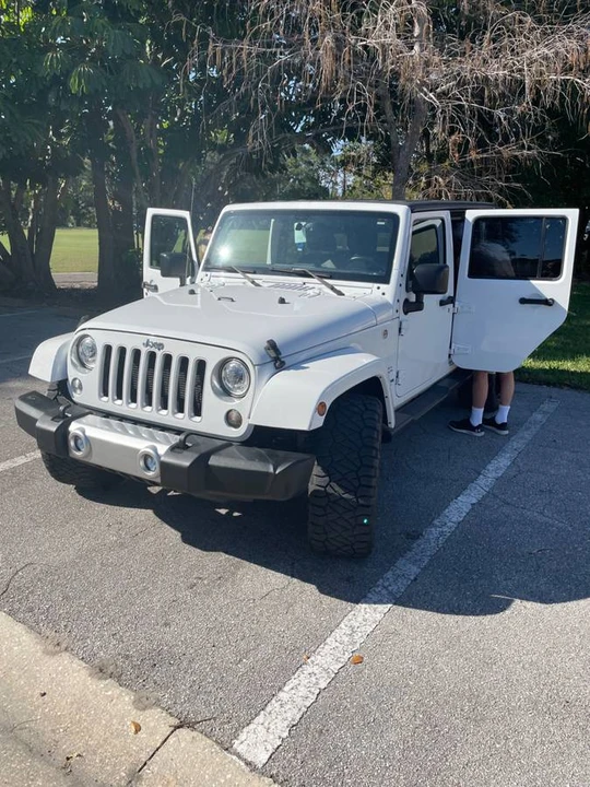 2017 Jeep JK Wrangler - Image 3 of 6