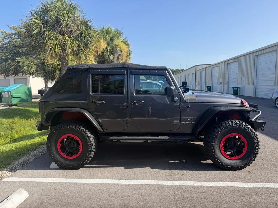 2017 Jeep JK Wrangler - Image 10 of 31