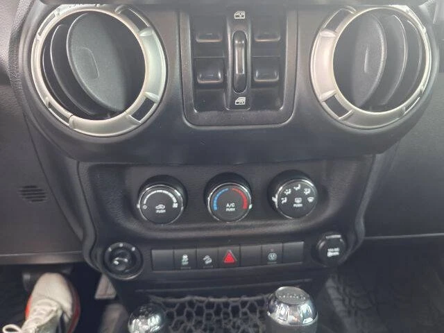 2017 Jeep JK Wrangler - Image 17 of 20