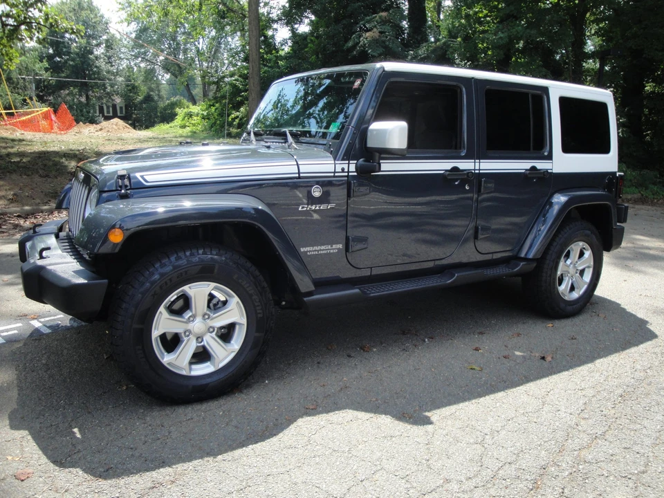2017 Jeep JK Wrangler - Image 2 of 31