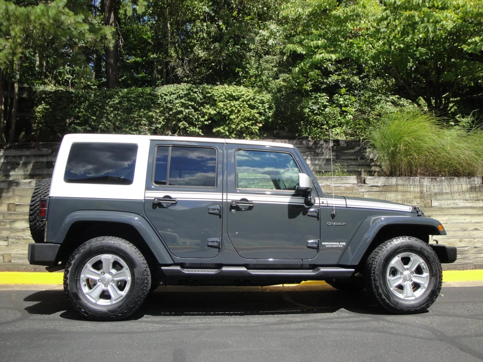 2017 Jeep JK Wrangler - Image 25 of 31