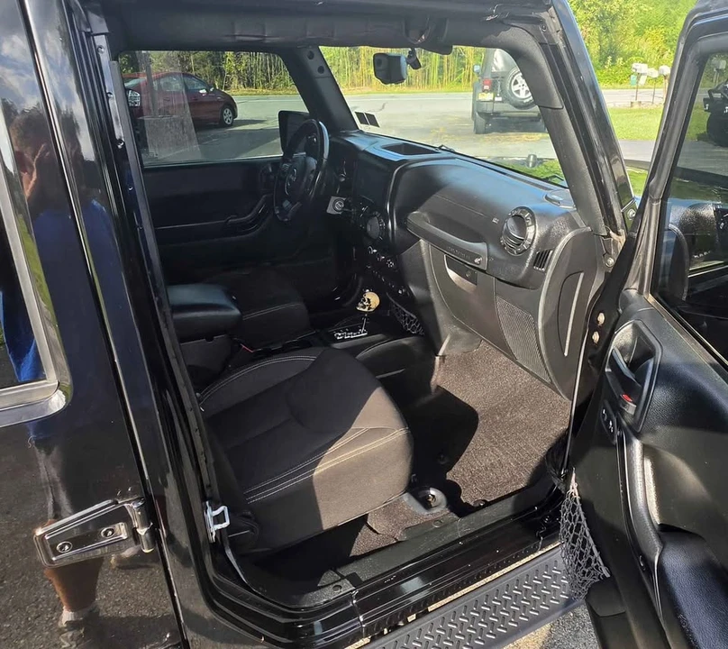2017 Jeep JK Wrangler - Image 15 of 20