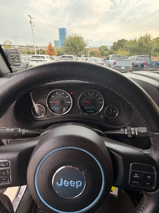 2017 Jeep JK Wrangler - Image 10 of 11