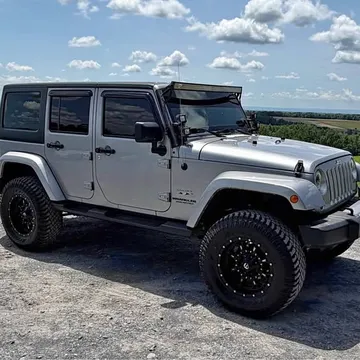 2017 Jeep Wrangler Unlimited Sahara Sport Utility 4D