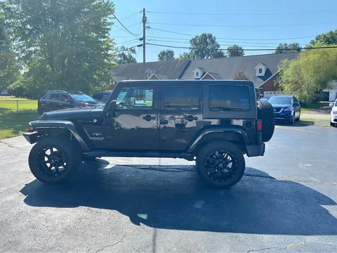 2017 Jeep Wrangler Unlimited Sahara Sport Utility 4D