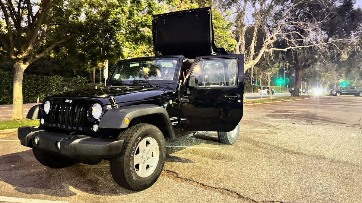 2017 Jeep JK Wrangler - Image 3 of 15