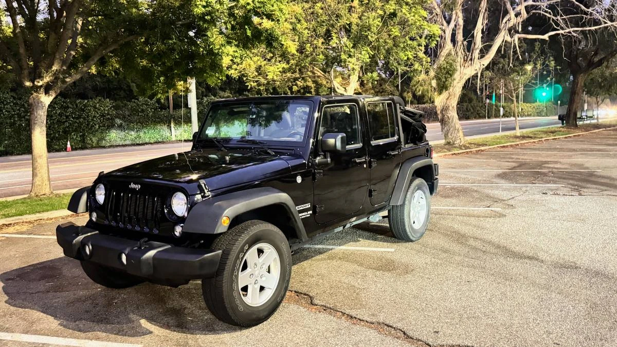 2017 Jeep JK Wrangler - Image 2 of 15
